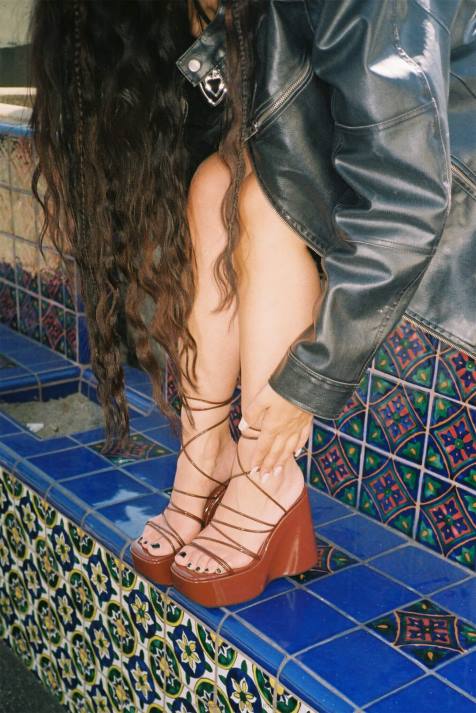 vrouwen Jeffrey Campbell niveaus bruin patent V2LZ254 platform sandaal